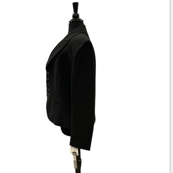 Tahari Blazer - Picture 2 of 8
